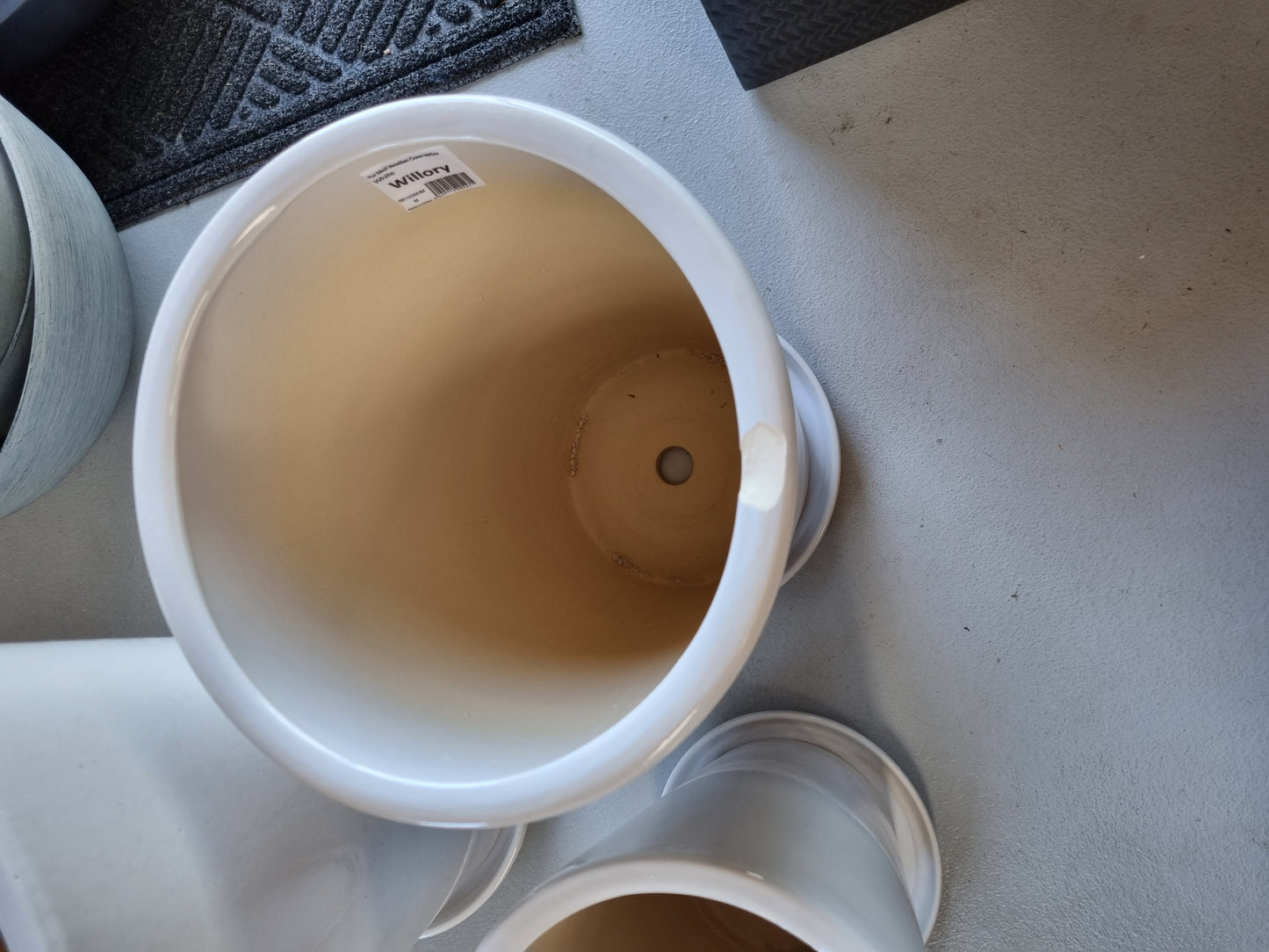 Venetian Cone and Saucer Pots - WHITE