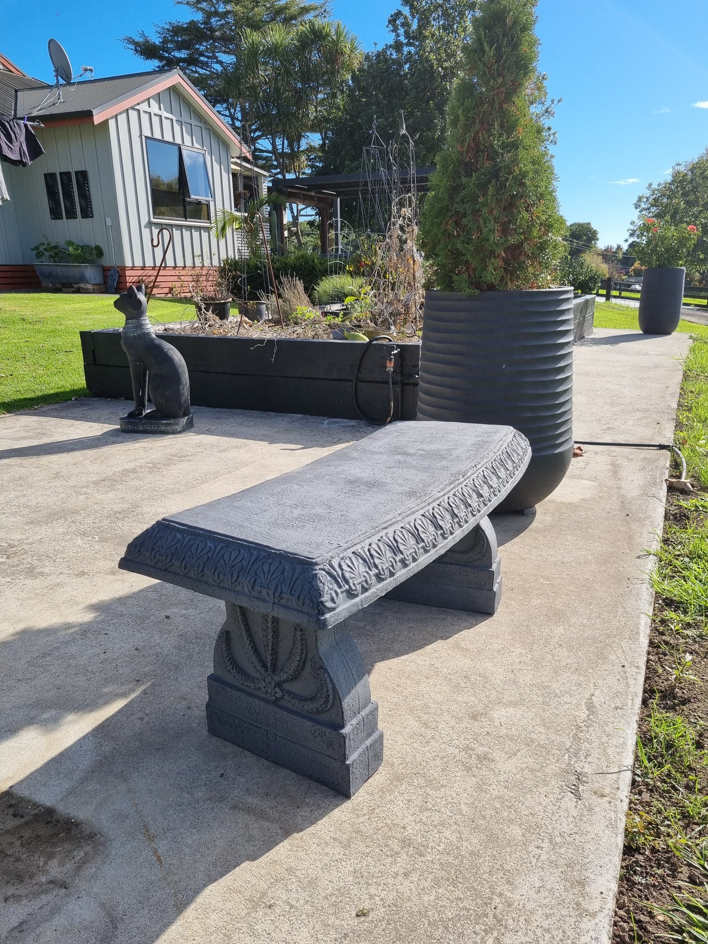 Nova Garden Bench
