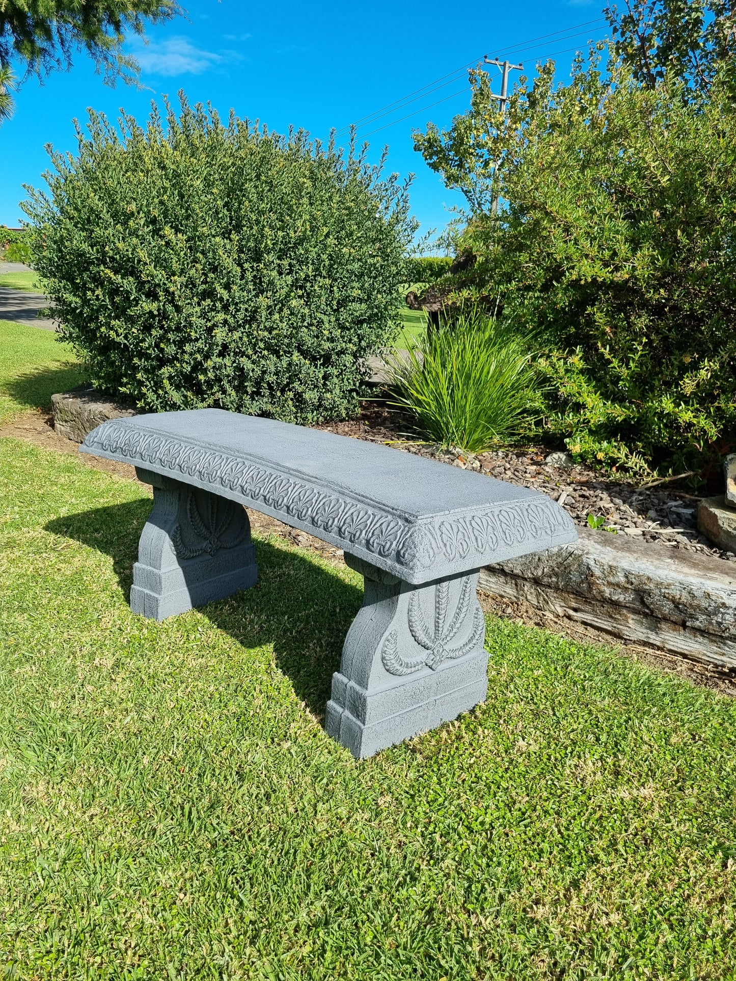 Nova Garden Bench