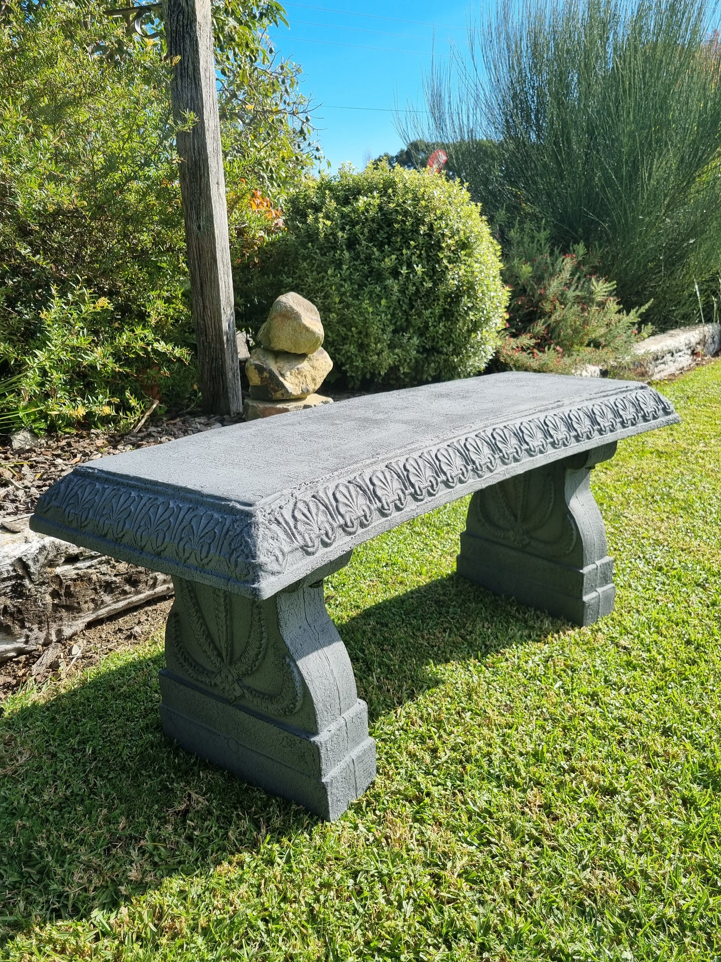 Nova Garden Bench