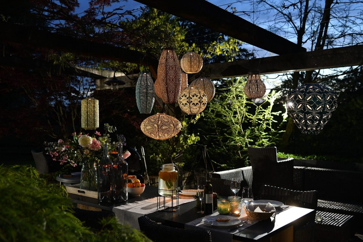 Lumiz Solar Lantern - Tulip 20cm (4 Colour Options)