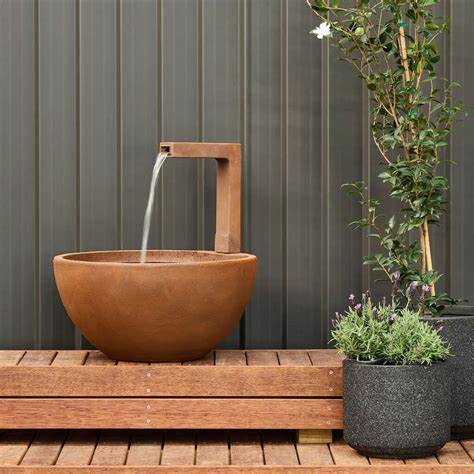 Patio Pond Rust - Small