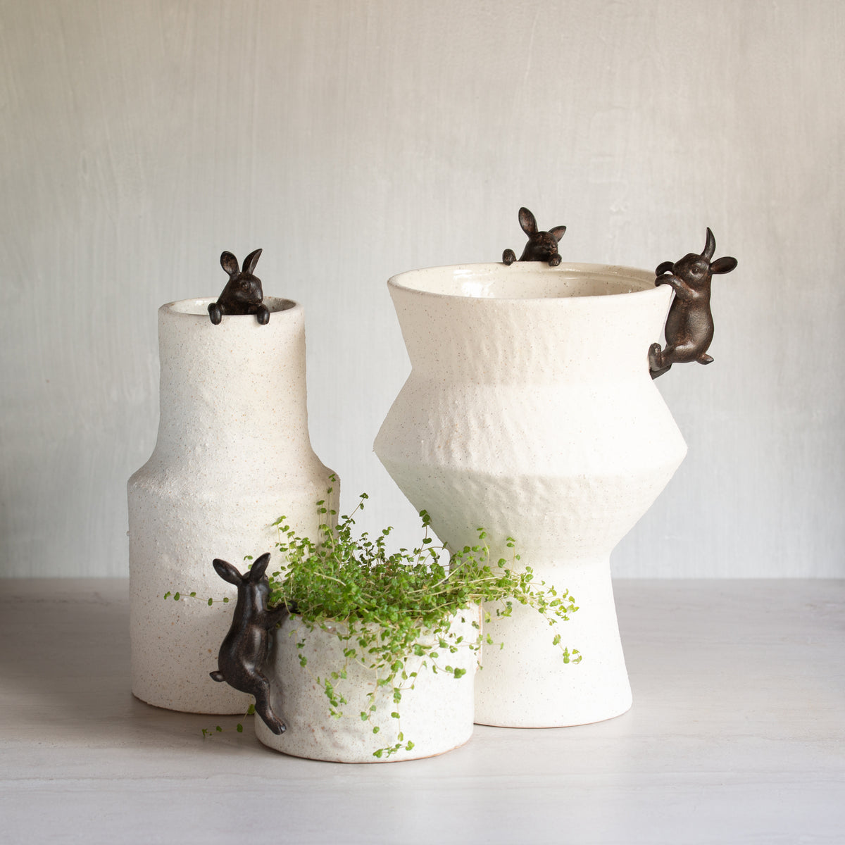 Rabbit Pot Ornament - Dark Brown
