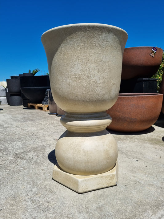 Odeon Urn - Natural