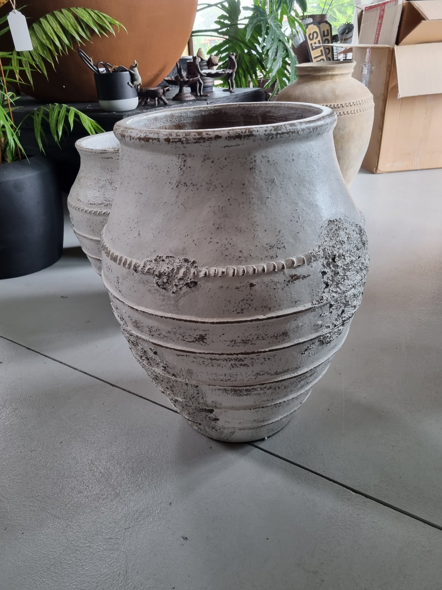 Lombok Mia Pot - Antique Whitewash Large