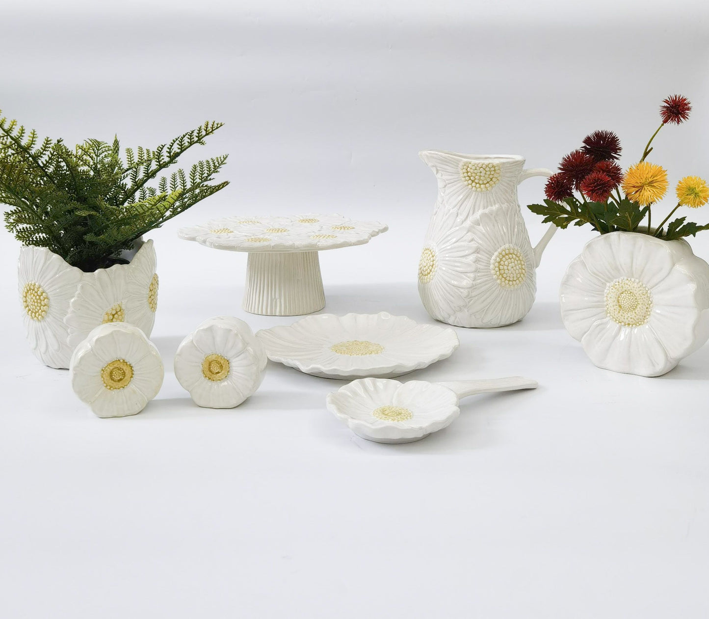 White Flower Planter 13cm