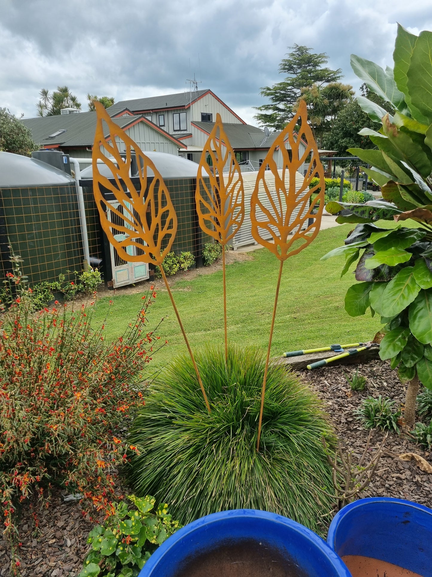 Rustic Palm Leaf Stake - Large