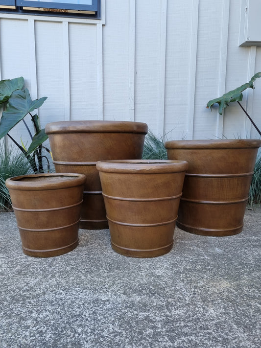 Line Bucket Pots