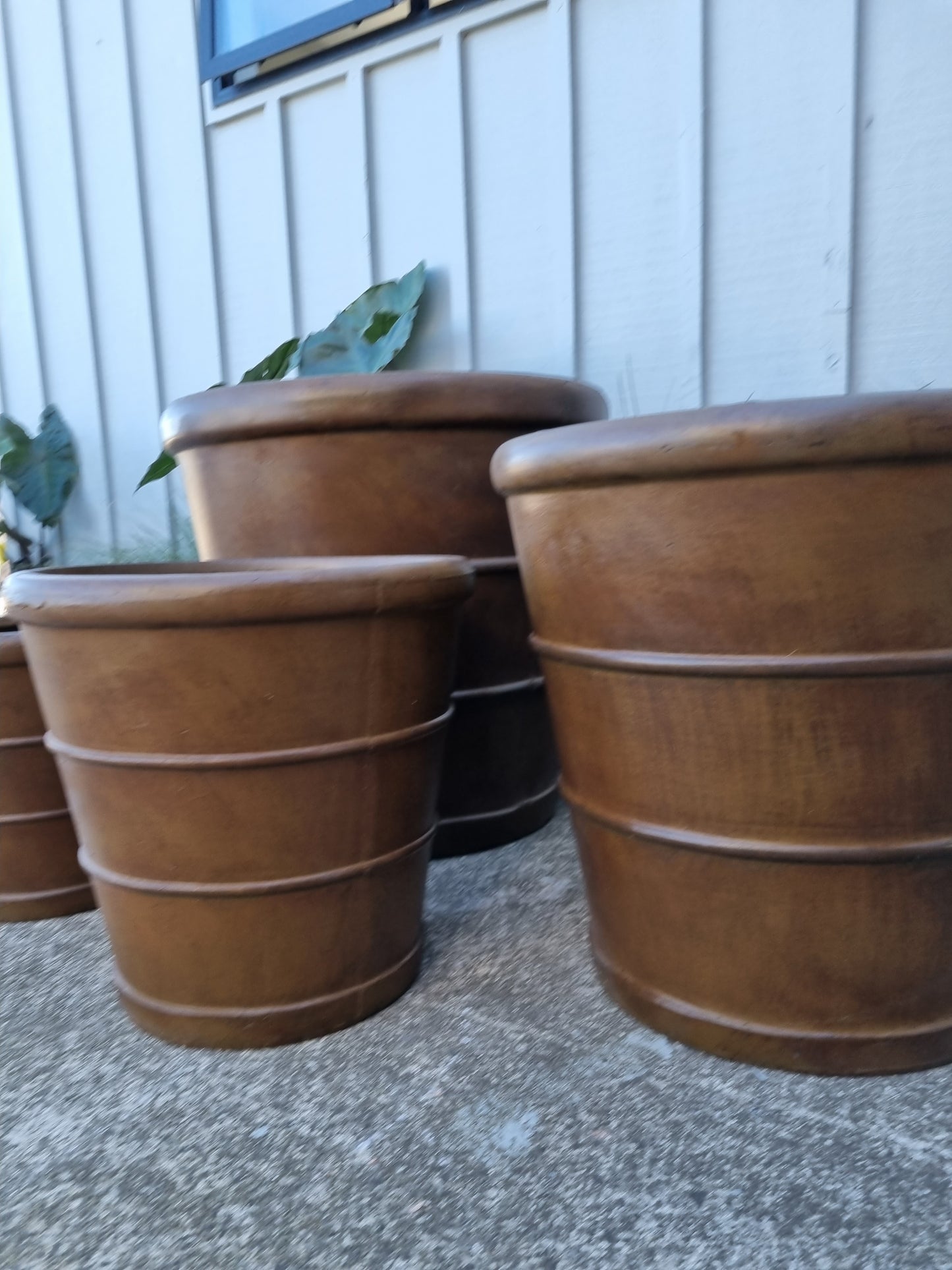 Line Bucket Pots