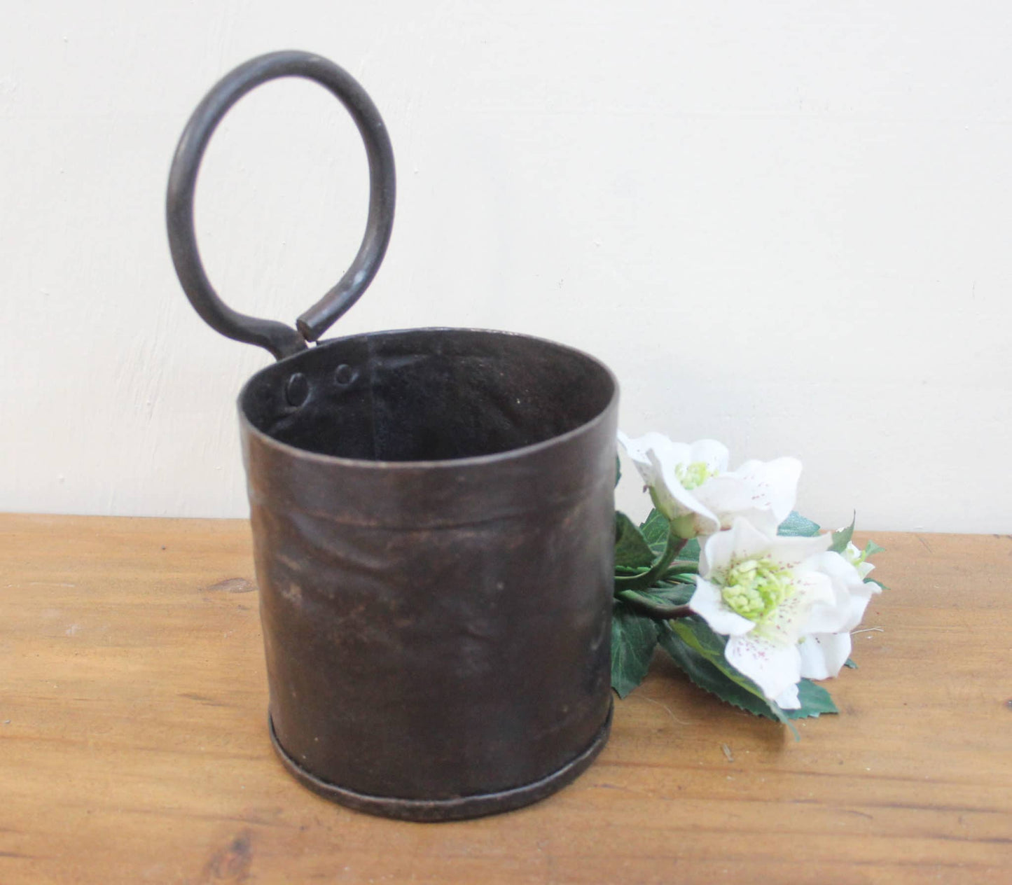 Single Iron Pot with Handle
