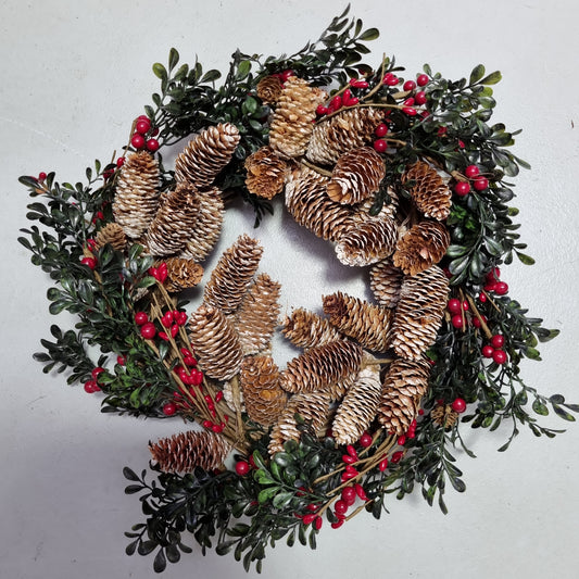 Christmas Wreath - Pinecone and Berries