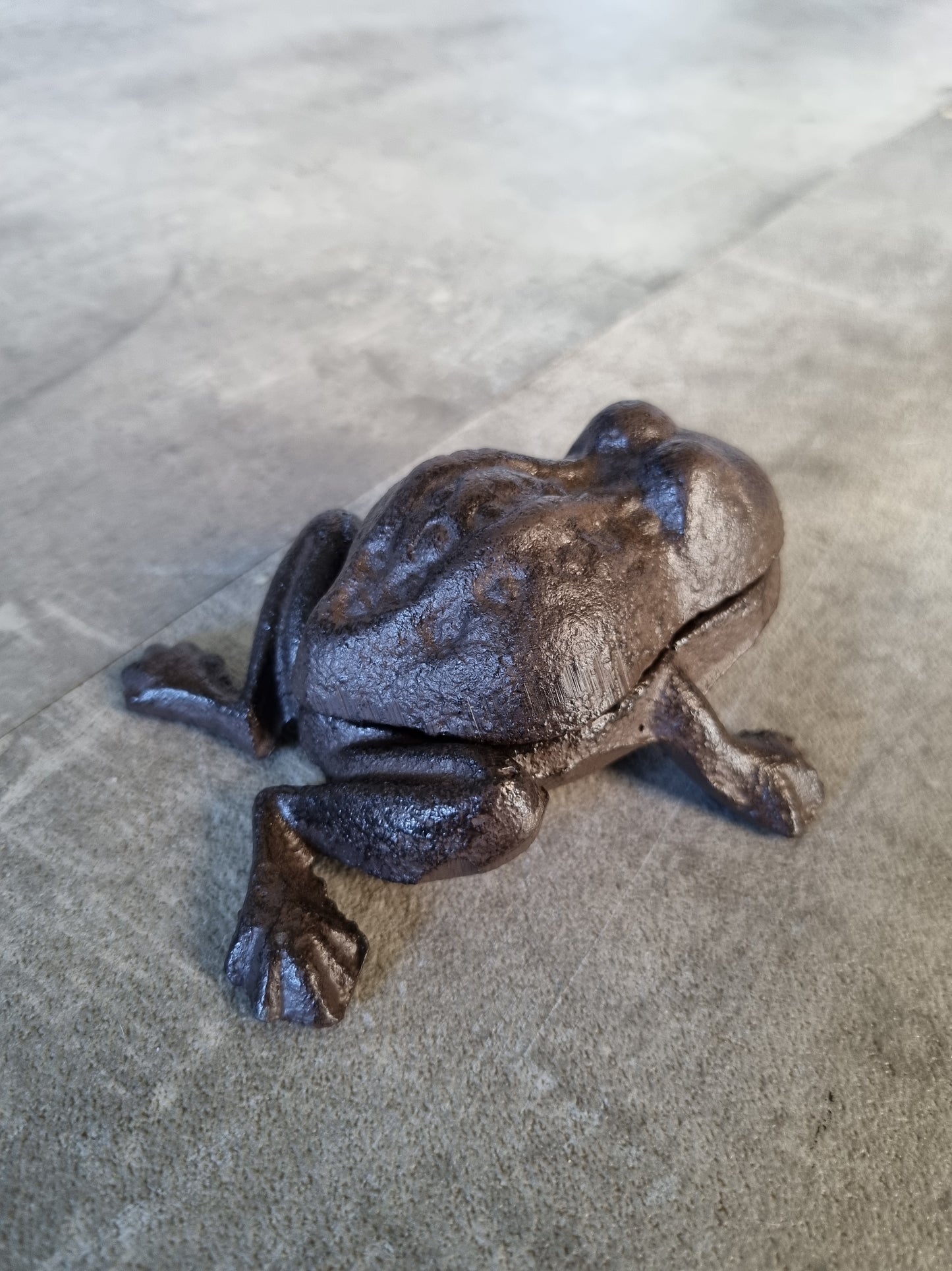 Frog - Cast Iron Key Keeper