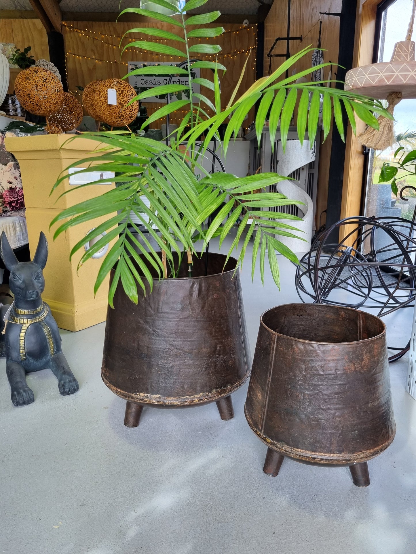 Orginal Iron 3 Leg Planter - Medium