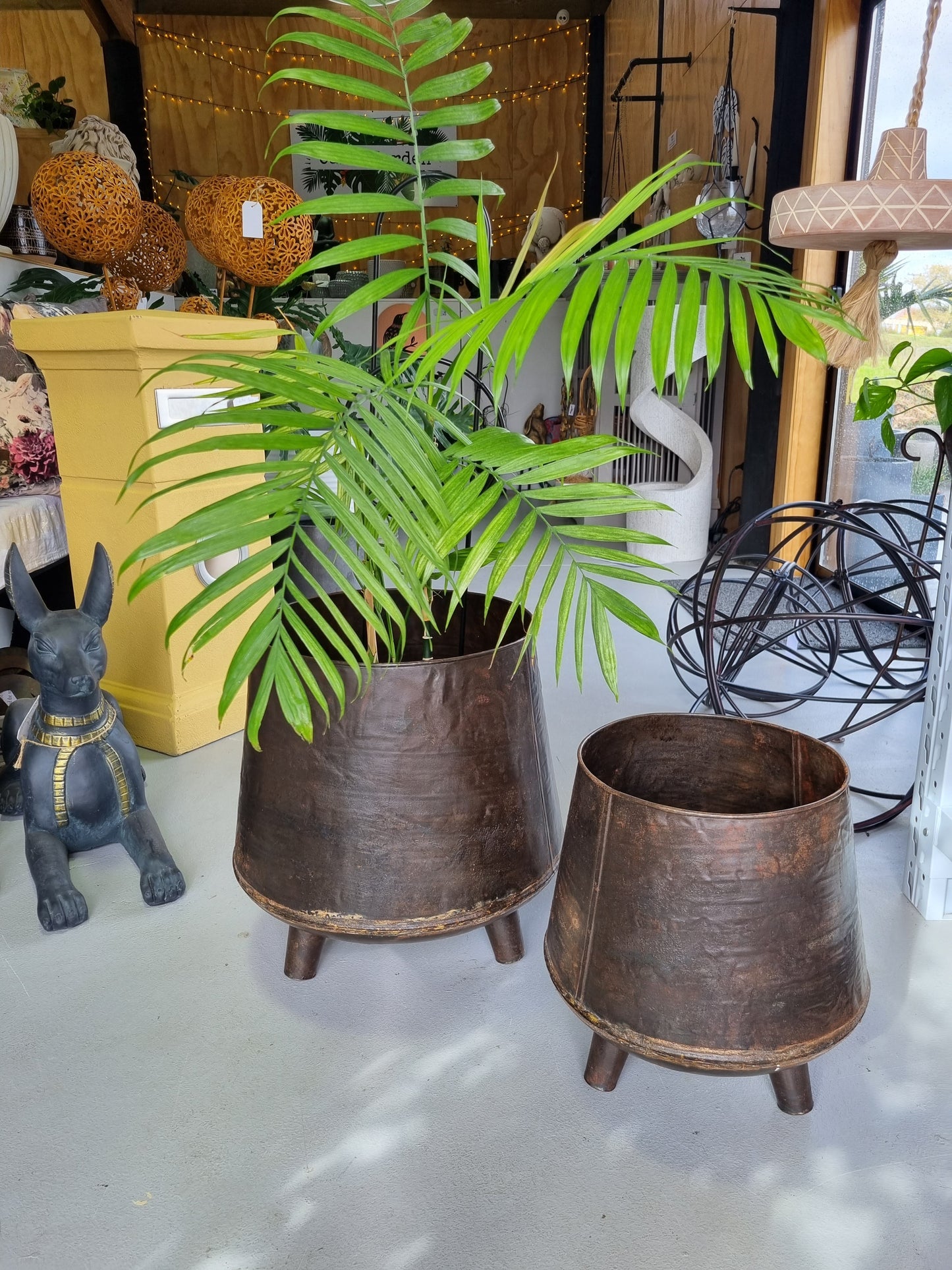 Orginal Iron 3 Leg Planter - Medium