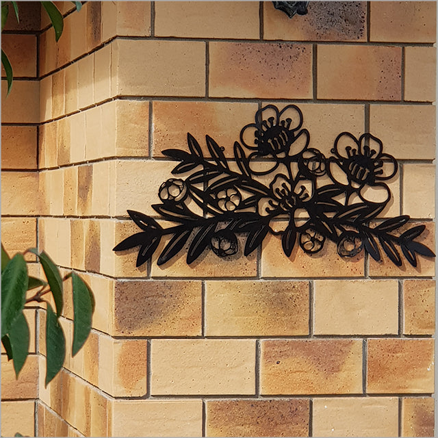 Manuka Branch - Outdoor / Indoor