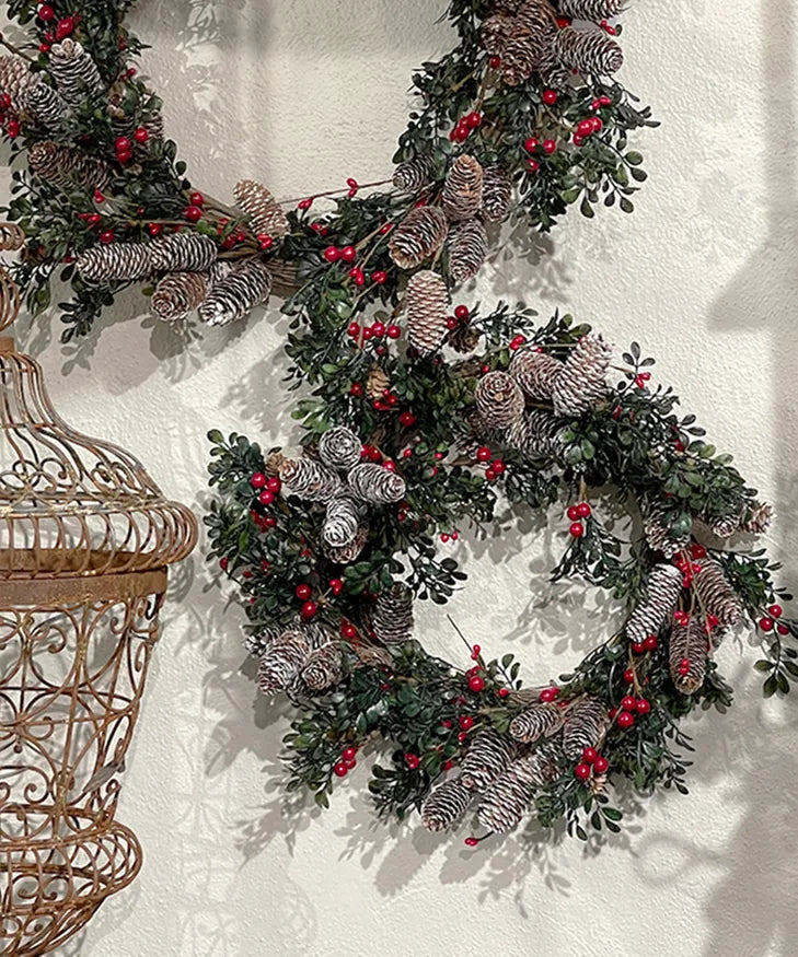 Christmas Wreath - Pinecone and Berries