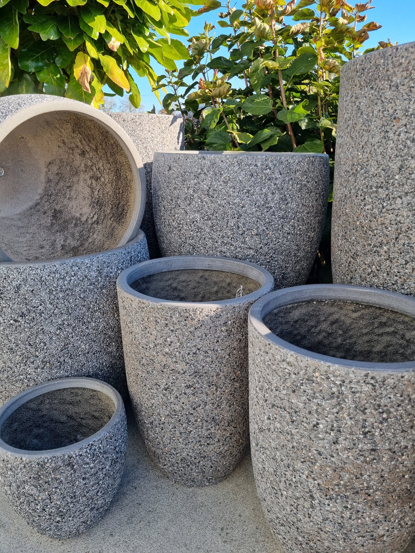 Chambers U Pot - Dark Grey Pebble