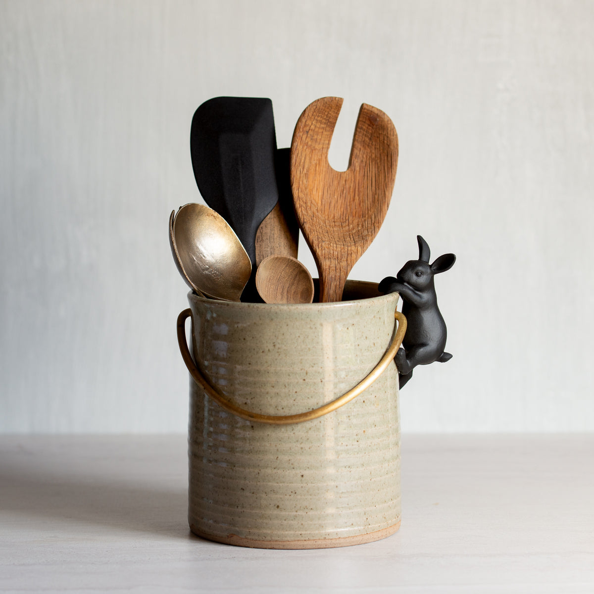 Rabbit Pot Ornament - Black