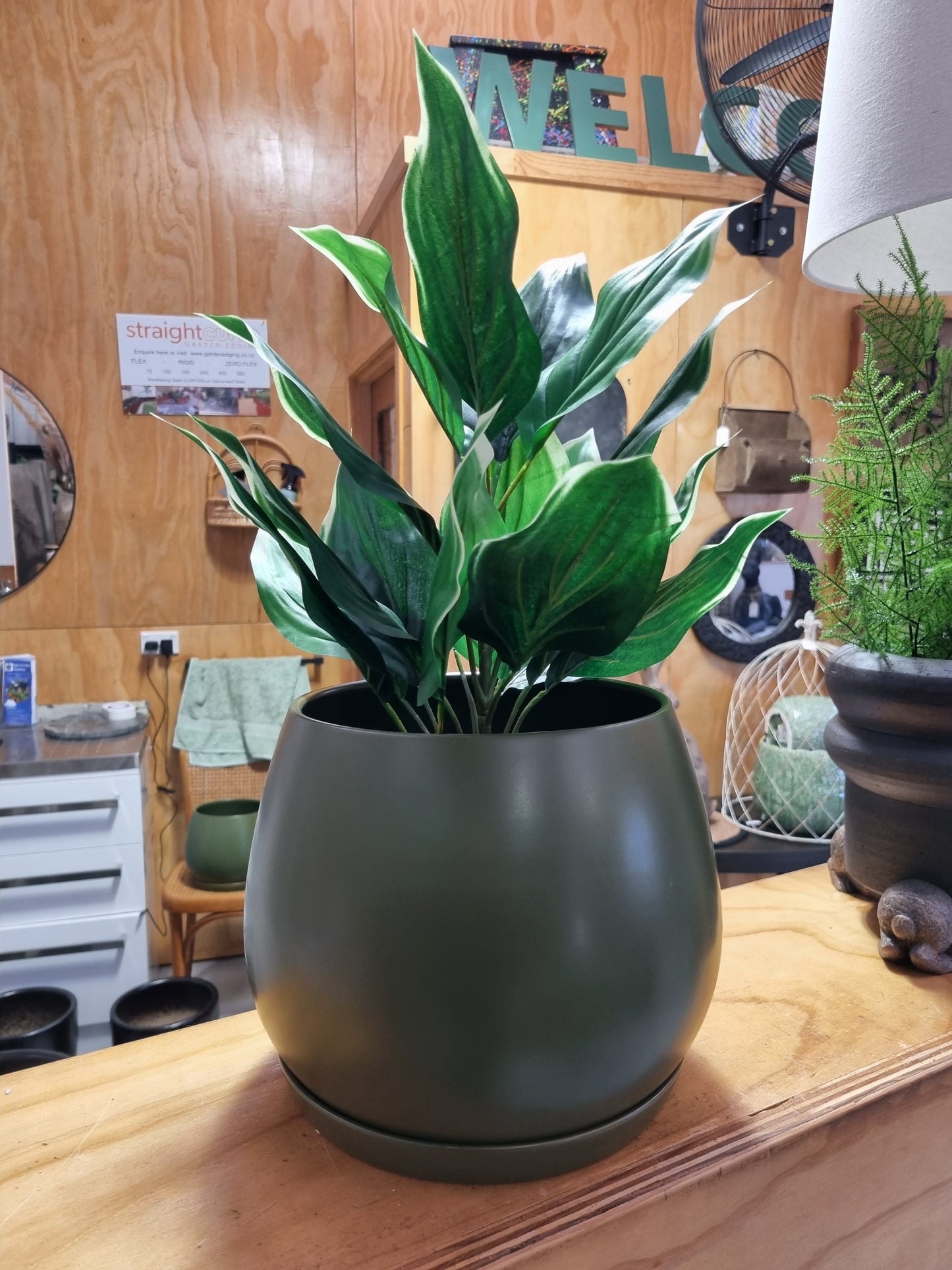 Deep Green Egg Pot and Saucer