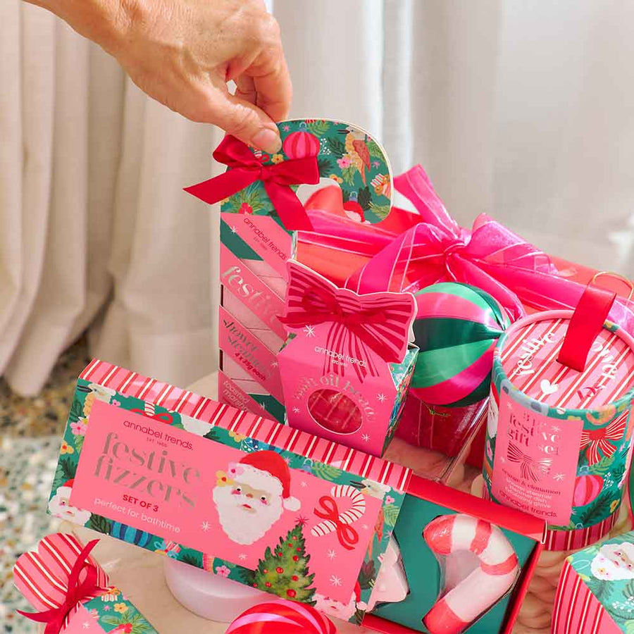 Festive Shower Steamers in Cane