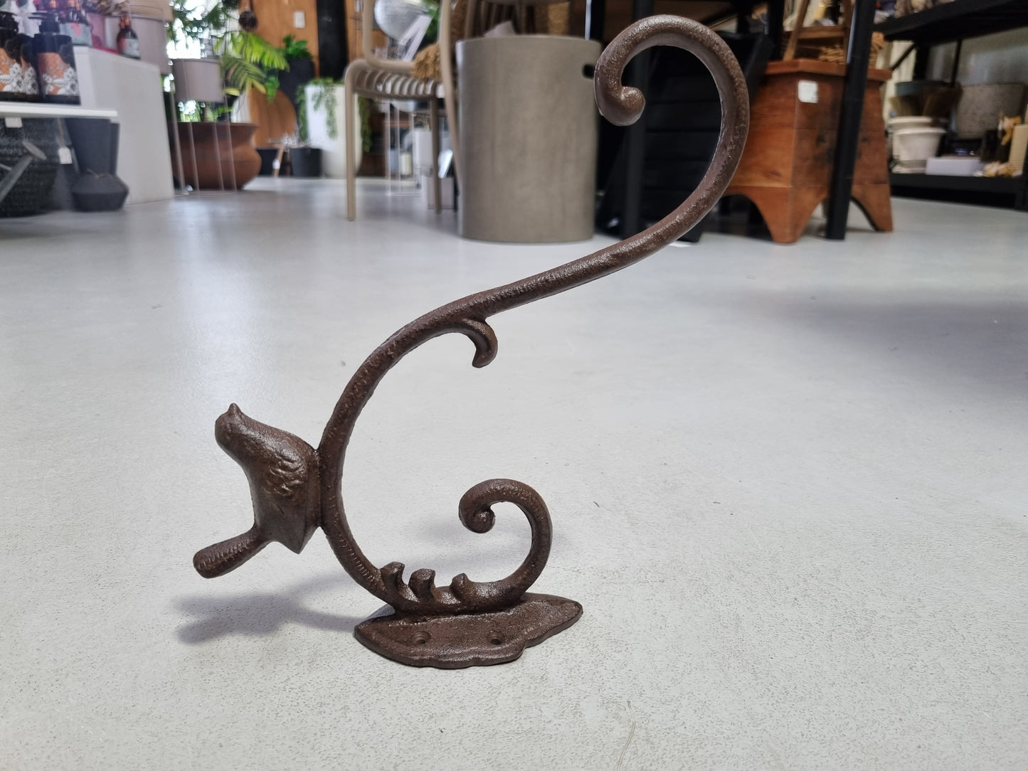 Cast Iron Elegant Bird Bracket